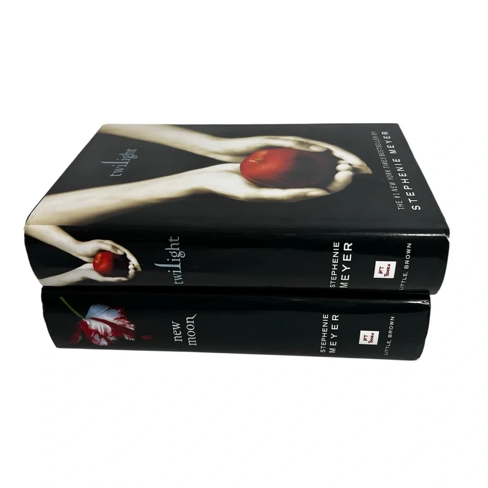 Stephanie Meyer Books Lot/2 “Twilight” & “New Moon” Fantasy/Horror/Romance - Picture 7 of 7